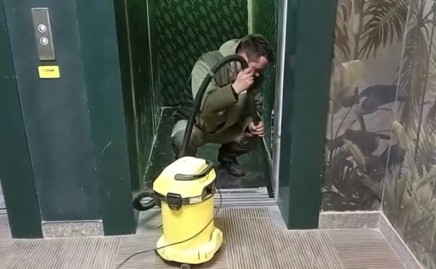 Чистота — залог работы лифта!