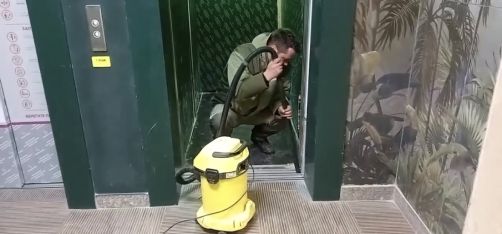 Чистота — залог работы лифта!