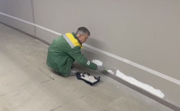 Стартовали работы по окрашиванию паркинга ЖК «Прайд Парк» на Пожалостина.