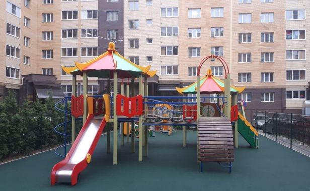 Детская площадка на Рытикова, 2 и Телевизионной, 11 стала безопаснее и наряднее