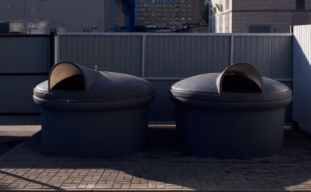 В ЖК «Евросити» заменили старые мусорные контейнеры