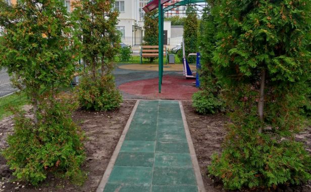 В ЖК «Славянский» сделали новую пешеходную дорожку